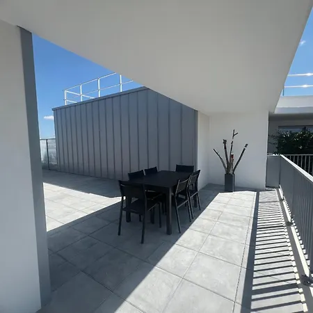 Bel Neuf Avec Terrasses A 250m De La Plage, Parking Et Ascenseur - Fr-1-539-70 Royan